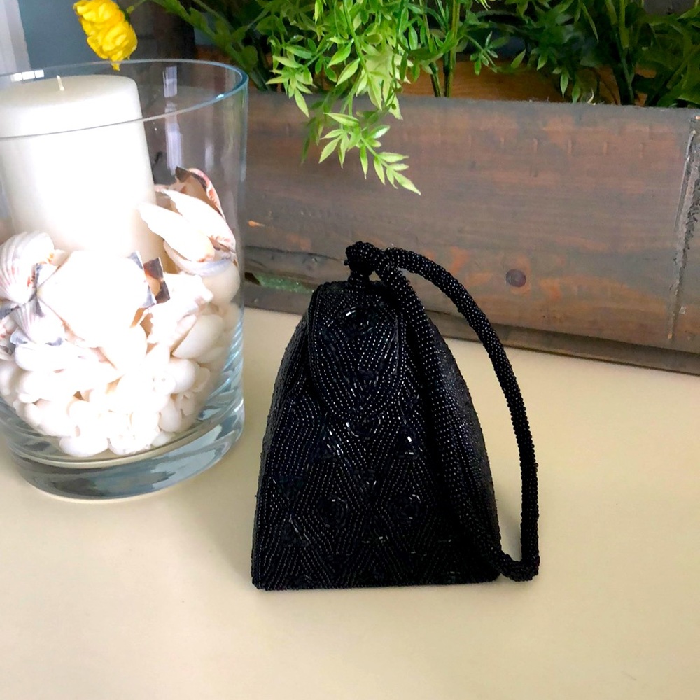 Black-beaded Wristlet